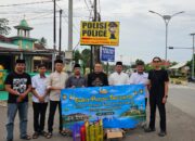 Ramadhan Berbagi, Sat Intelkam Polres Tulang Bawang Barat Bagikan Takjil di Jalan Raya Simpang uluan Nughik Panaragan Jaya
