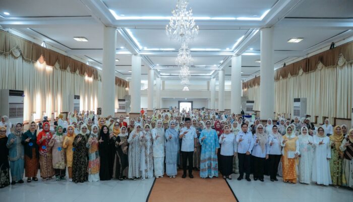 Gubernur Rahmat Mirzani Djausal Hadiri Halalbihalal Iwapi Lampung, Dorong Penguatan Hilirisasi dari ekonomi Lampung dengan Meningkatkan Peran Perempuan Pengusaha 