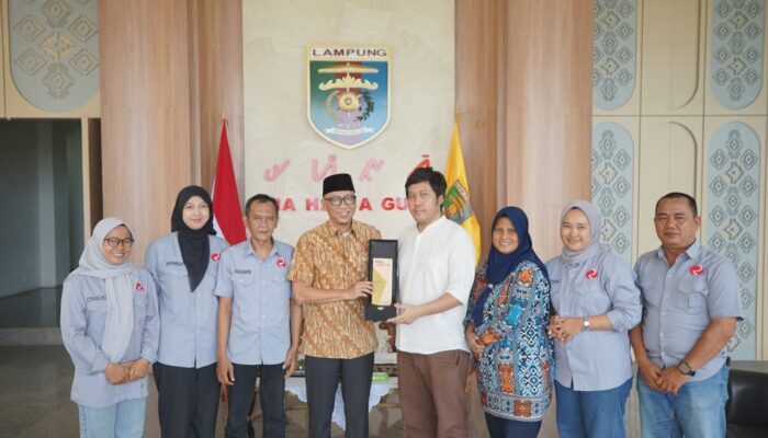 Gubernur Rahmat Mirzani Djausal Menerima Kunjungan Manajemen Kantor Berita RMOL Lampung, Jalin Komunikasi dengan Kalangan Pers untuk Kemajuan dan Menumbuhkan Kecintaan Generasi Muda terhadap Tanah Kelahirannya