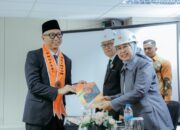 Gubernur Rahmat Mirzani Djausal Raih Predikat Lulusan Terbaik Program Profesi Insinyur Fakultas Teknik Universitas Lampung Periode April 2026