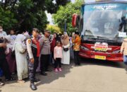 Polres Lampung Utara Amankan Pelepasan Jamaah Haji 1447 H Kloter JKG 15 di Islamic Center Kotabumi