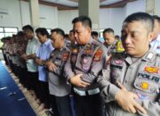 Polres Lampung Utara Gelar Sholat Ghaib untuk Alm. Bripka Anumerta Arya Supena, S.H.