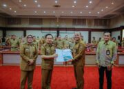 Sekdaprov Marindo Kurniawan Didampingi Inspektur Bayana serta Jajaran OPD Simak Paparan Itjen Kemendagri terkait Hasil Pembinaan dan Pengawasan Penyelenggaraan Pemerintahan Daerah 