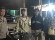 Respon Cepat Laporan 110, Polsek Sungkai Utara Bantu Pengendara Kehabisan BBM di Tengah Perjalanan