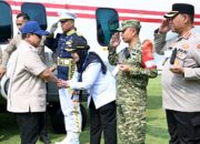 Walikota Bandar lampung Eva Dwiana Sambut Kedatangan Presiden Prabowo Subianto