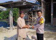 Bhabinkamtibmas Polres Lampung Utara Sambang Warga dan Salurkan Bantuan Semen untuk Pembangunan Masjid