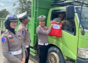 Jelang Hari Bhayangkara ke-80, Polres Tulang Bawang Barat Tebar Kepedulian ! Puluhan Sopir Truck, Ojek Online dan Warga membutuhkan Terima Bansos Berupa Bingkisan