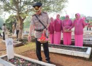 Peringati Hari Bhayangkara ke-80, Polres Lampung Utara Gelar Ziarah dan Tabur Bunga di TMP Kotabumi