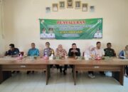 Bhabinkamtibmas Polsek Kotabumi Kota Hadiri Penyaluran BLT Dana Desa dan Rembuk Stunting di Sumber Arum