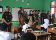 Wali Kota Eva Dwiana Dampingi Kajati Lampung Tinjau Program MBG di Dua Sekolah