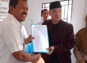 Ahmad Abdi Patoni Resmi Serahkan Berkas Pencalonan Kepala Tiyuh Pulung Kencana, Diantar Koalisi LSM TRINUSA, LBH Adil Nusantara, dan Lintas Organisasi Pers