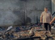 Kadisdikbud Kota Bandar Lampung Turun Langsung Berikan Bantuan Kepada Siswa Korban Kebakaran.