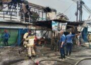 Damkarmat Bandar Lampung Gerak Cepat Padamkan Kebakaran di Jalan Kimaja