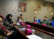 Gubernur Mirza Ikuti Gerak Jalan Sehat Peringatan HUT ke-1 Kodam XXI/Radin Inten dan HUT ke-81 RI