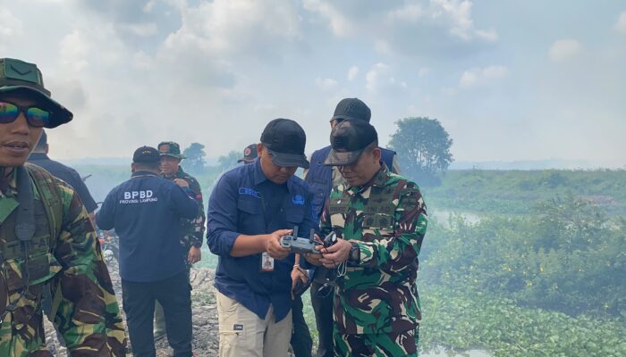 Tim Alfa TNI Diterjunkan Padamkan Karhutla di Way Kambas