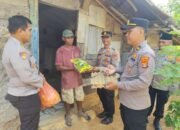 Jumat Berbagi, Polres Lampung Utara Salurkan Infaq Personel kepada Warga di Sekitar Mako