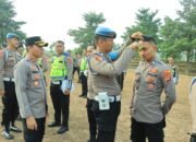 Wakapolres Tulang Bawang Barat Laksanakan Gaktiblin Pemeriksaan Sikap Tampan, Kelengkapan Data Diri dan Handphone Personel