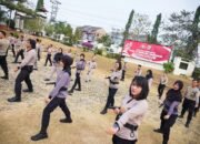 Tingkatkan Kesiapsiagaan dan Keterampilan Personel, Wakapolres Lampung Utara Pimpin Latihan Tongkat Polri